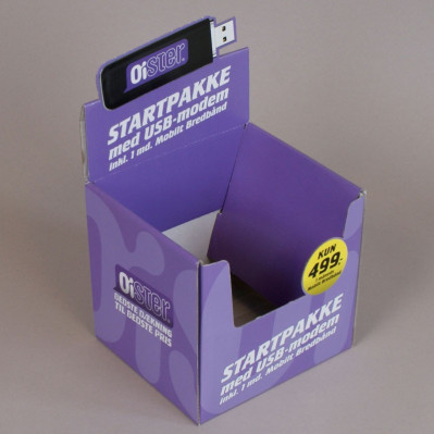 Displays i plast og karton med logo tryk