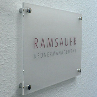 Glasskilte og plexiglas skilte med tryk