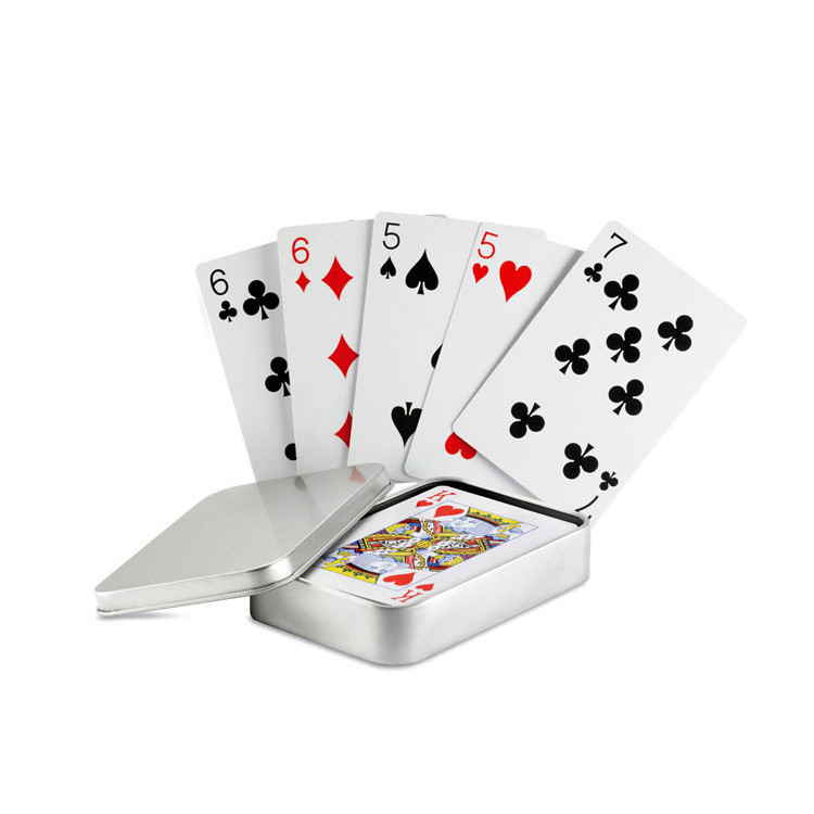 Spillekort med metalæske set åben