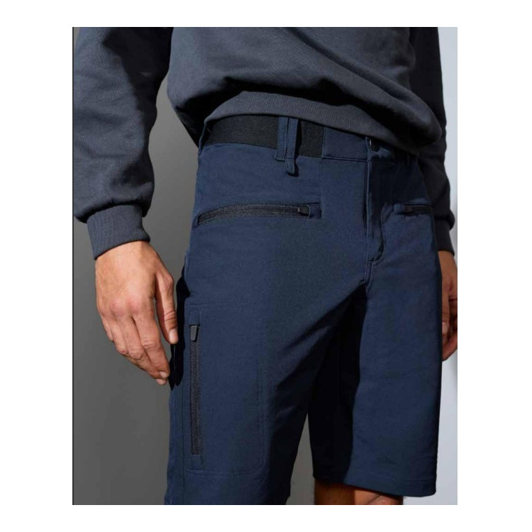 Sporty stretch shorts med logo og tryk